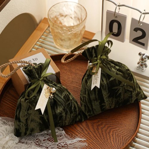 Bolsa de terciopelo con cordón para recuerdos de boda, verde oscuro con lazo rojo
