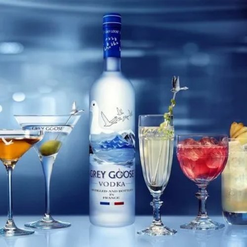 لوح معدني طراز عتيق 'Vodka' – زينة حائط قديمة الطراز لغرفة الرجال/المرآب