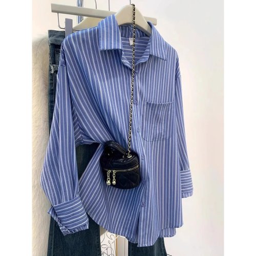 Camisa mulher algodão às riscas azul e branca, manga comprida, corte folgado, tecido fino com gola — estilo outono, para casal