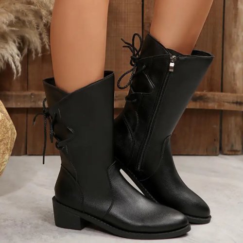 Botas pretas de mulher em PU, cano médio, salto médio, fecho de correr lateral, estilo western com laço de renda — Inverno 2025
