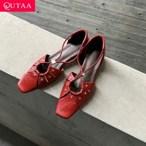 QUTAA レディース フラットサンダル 本革 スクエアトゥ スタッズ付き 夏用 ドレス・パーティー向け サイズ 34-40