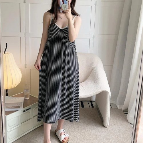 Vestido midi listrado de verão sem mangas para senhora tamanho grande, decote em V, corte evasé, casual e confortável