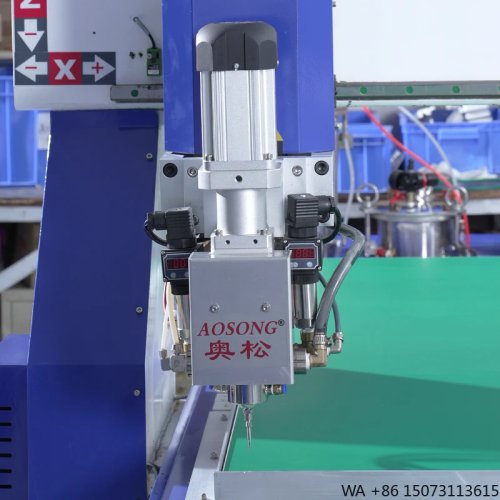 Machine automatique d'étanchéité de joints en mousse PU pour EPS — avec composants centraux pompe‑moteur