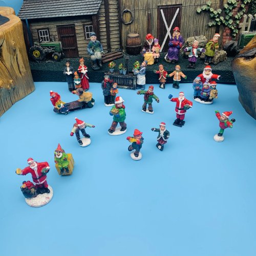 Halloween- & Weihnachts‑Miniaturen – Dekoration für Sandlandschaften und Schreibtisch, handgefertigte Figuren als Geschenk
