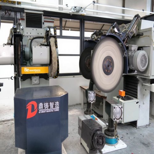 Automatische CNC-polijstmachine voor aluminium onderdelen (wielnaven, kraanbeslag) – tandwielpomp met lager, automatische coördinatenbesturing