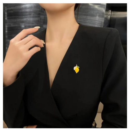 Broche citron plaqué or avec feuille en cristal jaune – pin fruit mignon pour vêtements, cadeau femme
