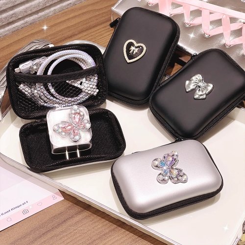 Trousse zippée motif papillon 3D — Étui rectangulaire organiseur pour câbles, batterie externe, chargeur et écouteurs