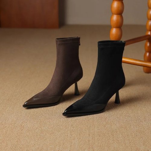 Stivaletti donna a punta in camoscio stretch, vestibilità slim, stile british — Autunno/Inverno 2025