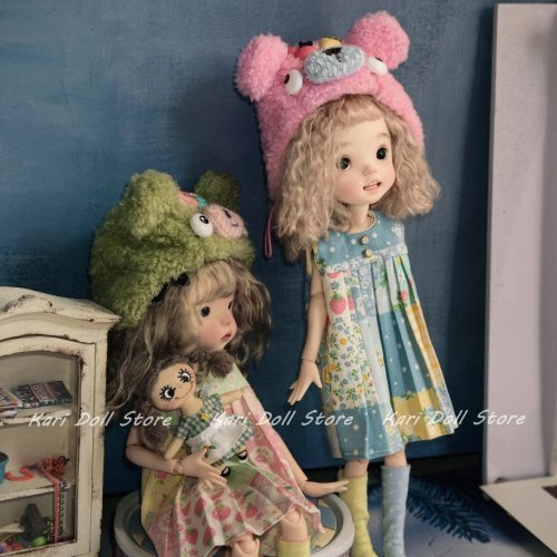 Set vestiti per bambola: abito floreale primaverile con gonna e cappellino carino per bambola Landazz/Landoudou