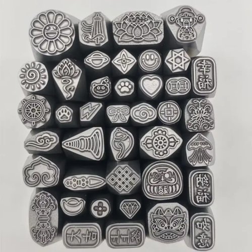 Pahat/stempel baja untuk ukir perhiasan — alat cap/pahat untuk menandai gelang dan kalung (cocok untuk emas & perak)