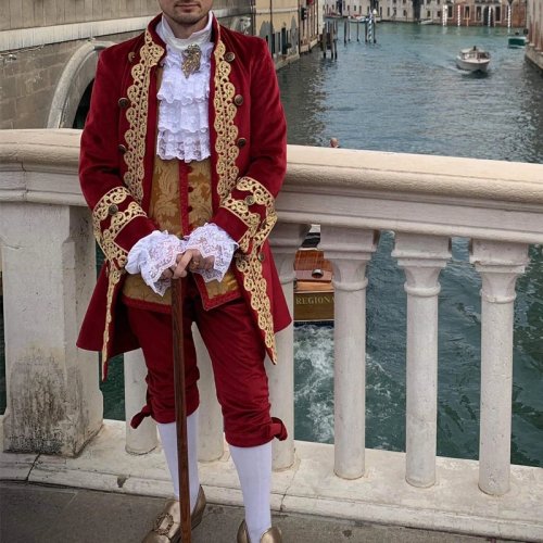 Costume homme XVIIIe siècle (1700) rouge — costume d'époque pour carnaval et Halloween