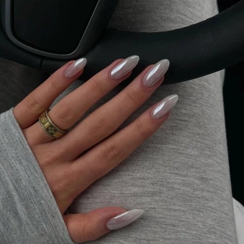 Light Grey Pearl Chrome Press-On Almond Nails — Mirror Finish, Natural Elegant Acrylic Tips