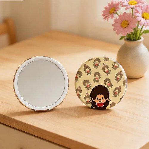 Кишенькове дзеркало Monchhichi 5,8×5,8 см — миле косметичне дзеркало в мультяшному дизайні, подарунок для жінок