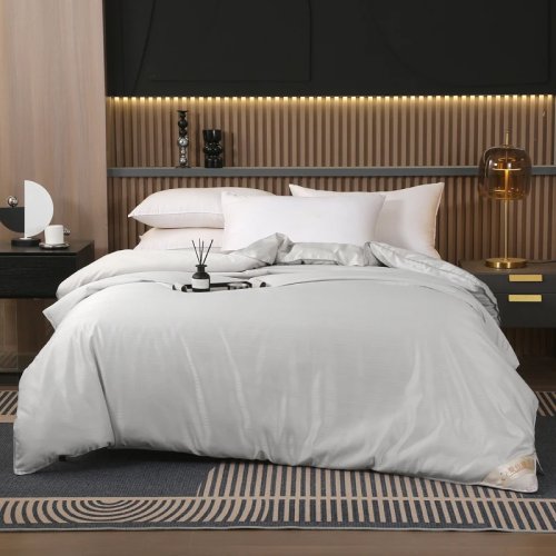 Maulbeer‑Seiden‑Bettdecke – Luxus Ganzjahres‑Steppdecke mit natürlicher Seidenfüllung, Einzel‑/Doppelgröße, Hotelqualität