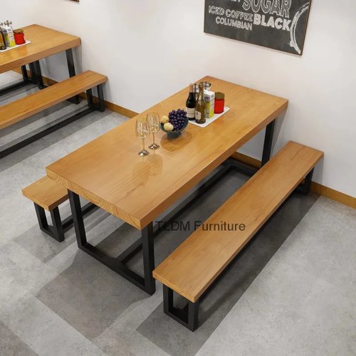 Horeca-set: rechthoekige eettafel en massief houten stoel voor hotel/restaurant/kantine, eenvoudig design
