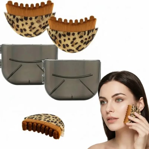فرشاة وجه منعشة بنقشة الفهد — أداة تدليك وتصريف لمفاوي للوجه بتصميم مريح وشعيرات فائقة النعومة لشد ونحت الوجه