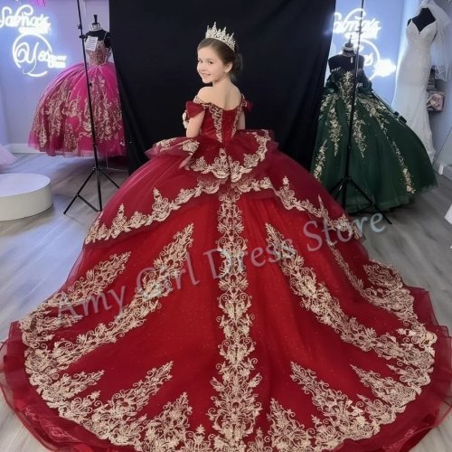 ชุดเดรสสีแดงสำหรับหนูน้อยถือดอกไม้ในงานแต่ง แต่งอะไหล่ทอง ผ้าตาข่ายยาวถึงพื้น สไตล์เจ้าหญิง เหมาะสำหรับควิ้นเซียน่า/วันเกิด/พรอม สั่งตัดได้