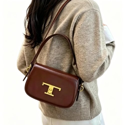 Borsa fasciatoio di design - tracolla donna effetto pelle, ampia capienza