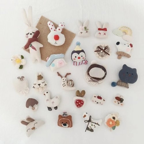 Broche de peluche estilo coreano - pingüino/oso/conejo de tela, pin para ropa y mochilas infantiles