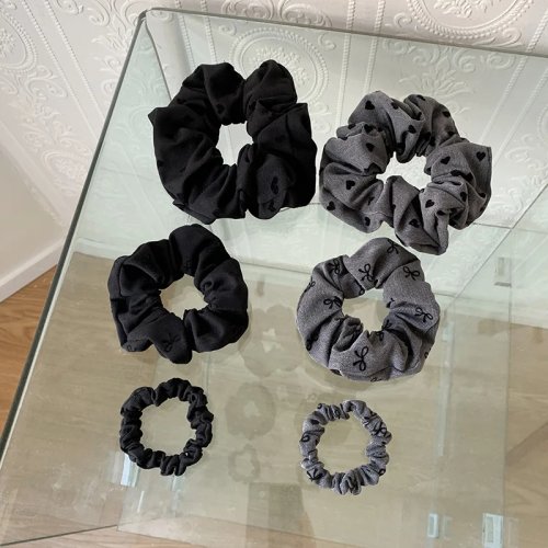 Scrunchie a pois con fiocco e cuore – elastici per capelli in stile vintage