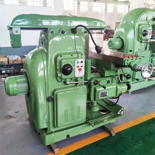 Alat frais horizontal berkekuatan tinggi X6036/X6142 dengan meja putar untuk pengolahan logam industri