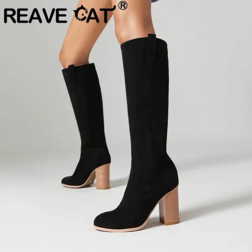 REAVE CAT Dames kniehoge laarzen suède-look, ronde neus, blokhak 9 cm, instapmodel, EU-maten 41–46