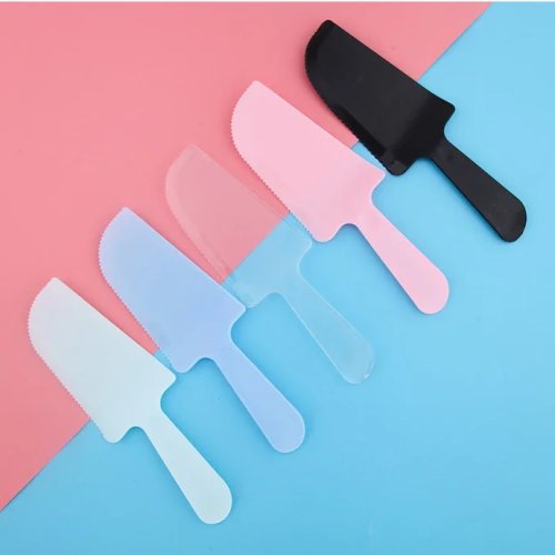 Cuchillo de plástico desechable para tarta, hoja serrada, envasado individual — para cumpleaños