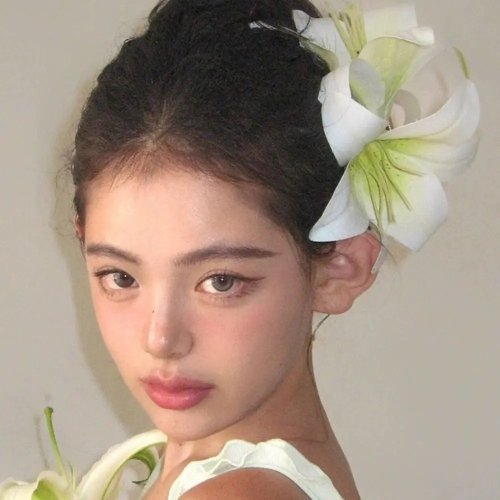 Grote haarclip met leliebloem – Elegante bloemige zijspeld/haarclip voor dames en meisjes, feestaccessoire