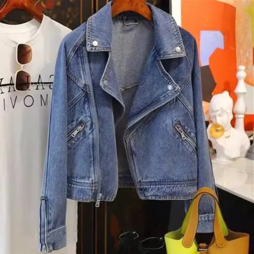 Jaket/Coat denim wanita bergaya vintage dengan resleting dan kerah lipat, model distressed — Streetwear Musim Gugur 2025