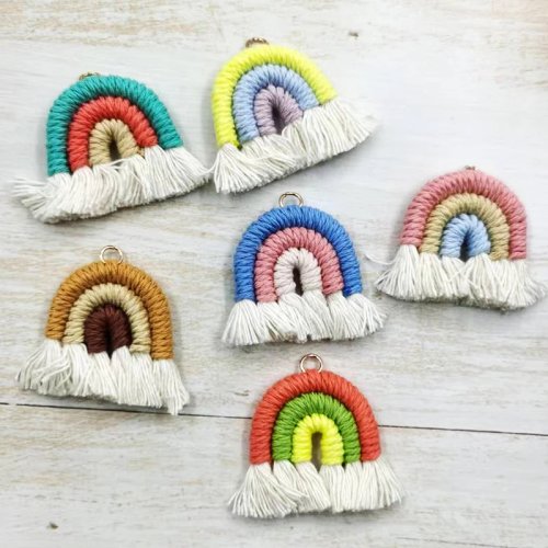 พู่ผ้าฝ้ายสีรุ้ง 40 มม. พวงจี้ทอ รูปเมฆเฟลท์ — พู่สำหรับทำต่างหูและของตกแต่งแขวน