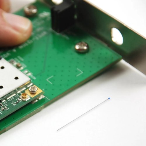 Lot de 4 bâtonnets de nettoyage adhésifs anti-statiques pour électronique — capteur/objectif photo, écran LCD, PCB