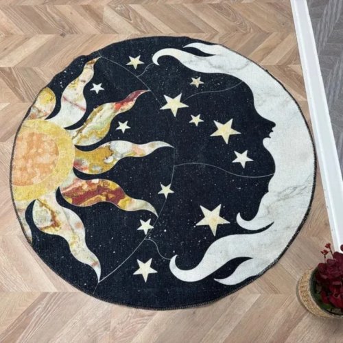Ronde, wateropnemende deurmat in mystiek/astrologie-design (zon, maan, sterren) — voor hal en babykamer