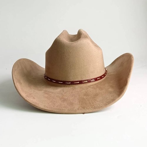 Cappello western da donna in camoscio kaki, tesa larga con fascia in pelle con cuciture rosse — Protezione solare per feste e festival