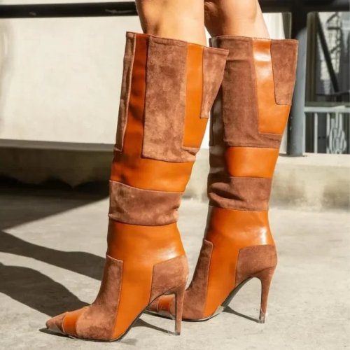 Stivali donna stiletto in suede marrone patchwork, punta affusolata, motivo quadrato in pelle, tacco alto, altezza al ginocchio