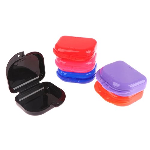 Custodia porta dentiera/retainer in plastica — Scatola per paradenti, proteggi-denti e apparecchi ortodontici