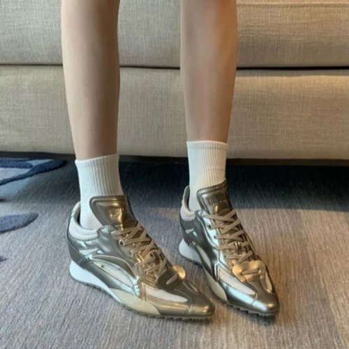 Zapatillas casual de mujer punta fina con cordones — estilo moderno
