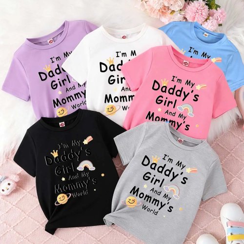 Playera infantil manga corta unisex – Suelta y fresca, algodón, estampado 'Daddy's Girl / Mommy's World'