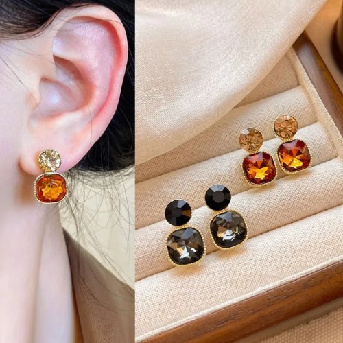 Серьги-гвоздики с штифтом из серебра 925, в корейском стиле, кристалл цвета шампанского, квадратные — серый/черный