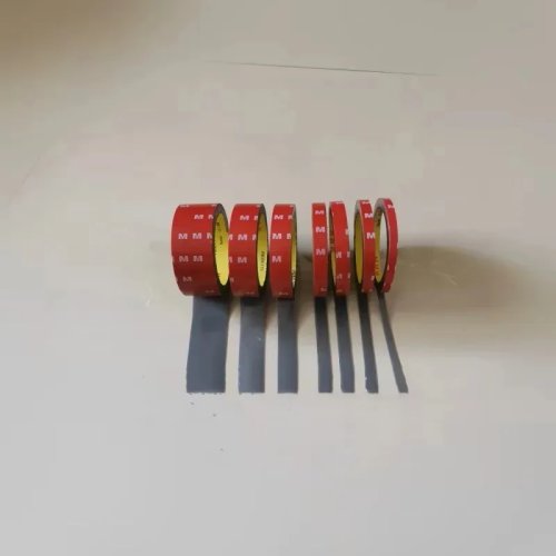 High-viscosity, high-temperature resistant double-sided adhesive tape for automotive use — strong mounting tape