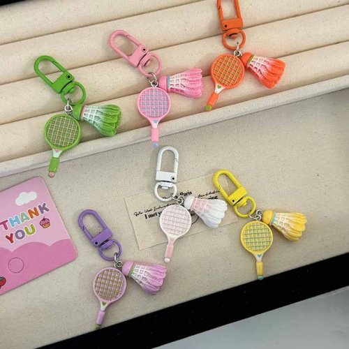 Badminton Resin Keychain – Lightweight Bag Hanger, Multicolor Key Ring, Exquisite Craftsmanship for Everyday & Party