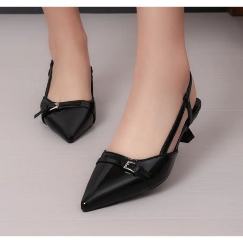Sandales/escarpins femme style designer en cuir verni, bout pointu, bride arrière (slingback) à boucle, talon moyen