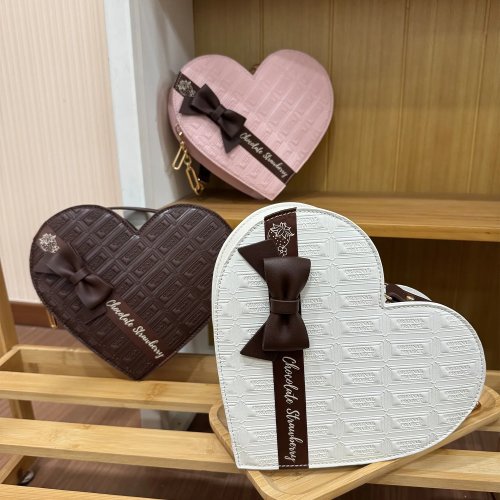 حقيبة كتف يابانية بنمط Sweet Lolita مع فيونكة – بشكل قلب وبطباعة فراولة، حقيبة مربعة صغيرة عابرة للكتف