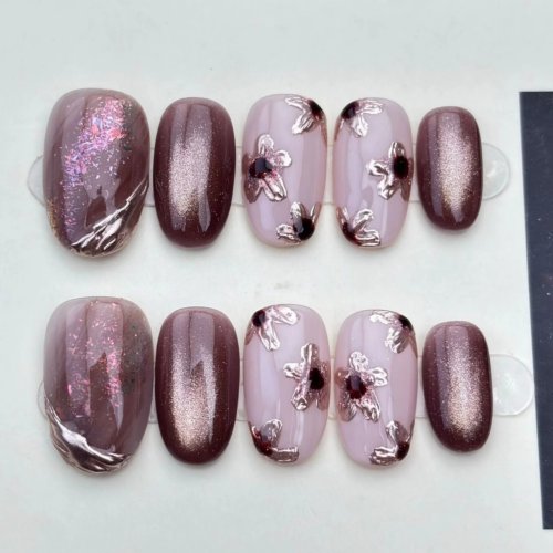 Pack 10 unhas postiças Cat Eye adesivas, ovais curtas rosa esfumado com flor e strass