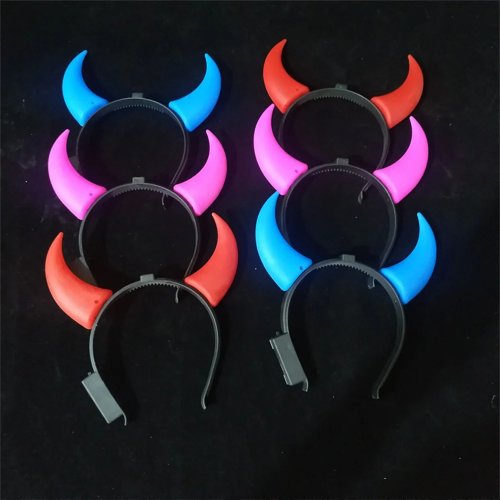 Blinkender LED-Haarreif mit Teufelshörnern — Leuchtendes Party-/Kostüm-Accessoire