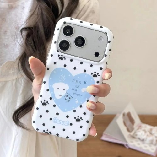 Matte beschermhoes met blauw hart, puppy en zwarte stippen/potenafdrukken voor iPhone 15/16/17 Pro Max