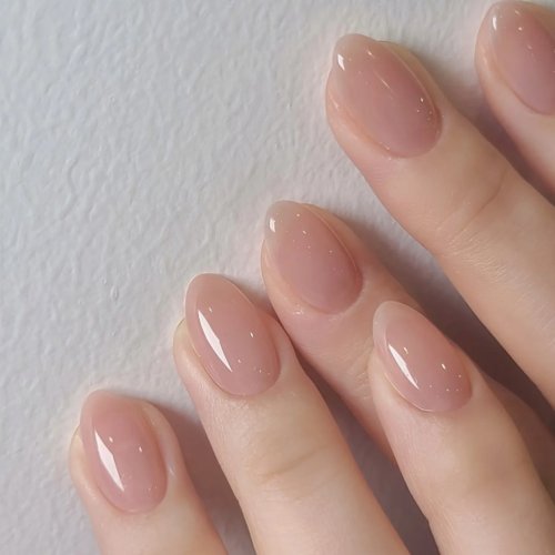 Nude roze press-on nagels, kort ovaal, glanzend, full-cover kunstnagels voor dames