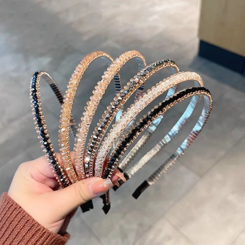 عصابة شعر كورية بتصميم ميني مال أنيقة، مزينة باللؤلؤ والكرستالات بطبقتين — طابع جنية الغابة