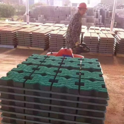 Máy ép/nhấn sản xuất gạch/block bê tông tự động QT15-15 kèm khuôn