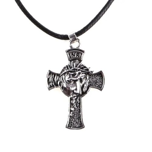 Cadena con colgante crucifijo de Jesús estilo retro en metal — collar religioso cristiano