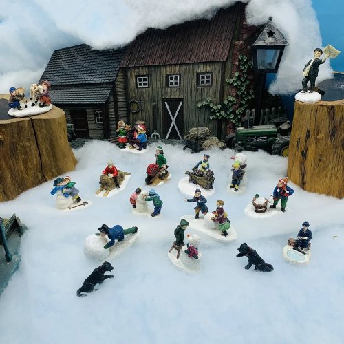 Miniature figurines for sand table & bonsai — DIY garden and desk decorations